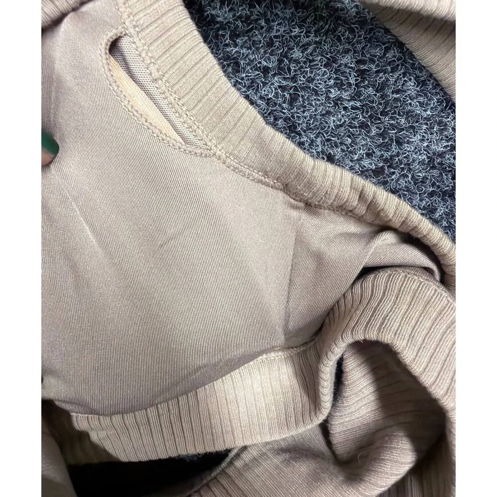 Alo Yoga Bra Womens S Beige Wellness Ribbed Scoop Neck Activewear Tank Top